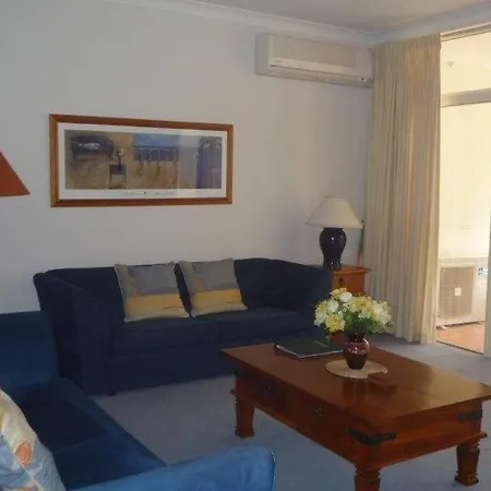 Magnolia Lane Apartments Twin Waters Room photo
