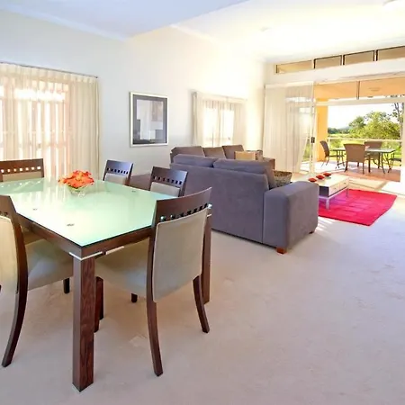 Magnolia Lane Apartments Twin Waters Room photo