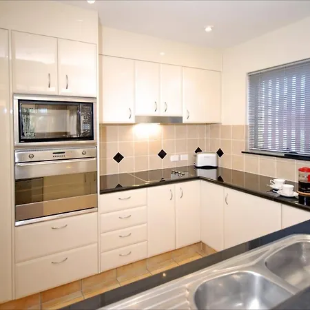 Magnolia Lane Apartments Twin Waters Room photo